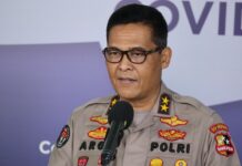 Panglima TNI dan Kapolri Keliling Jabar, DIY, Jatim dan Jateng Tinjau Vaksinasi Massal dan Pos Penyekatan.